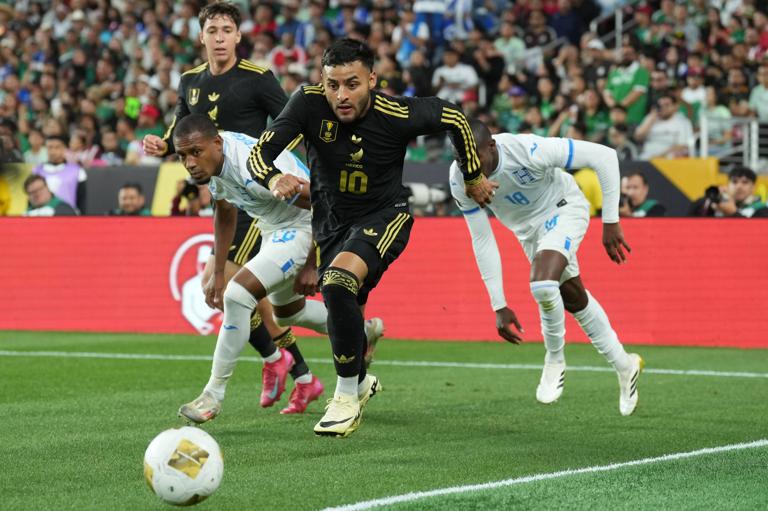 Mexico forward Alexis Vega takes a shot against Honduras during the semifinal match of the 2025 Gold Cup at Levi’s Stadium.